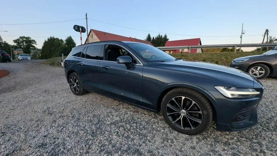 VOLVO V60 -