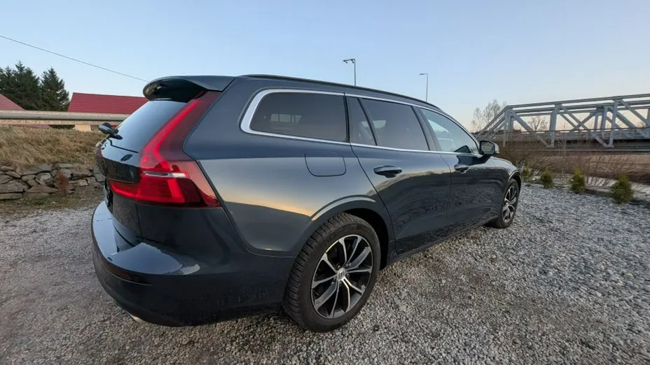 VOLVO V60 -