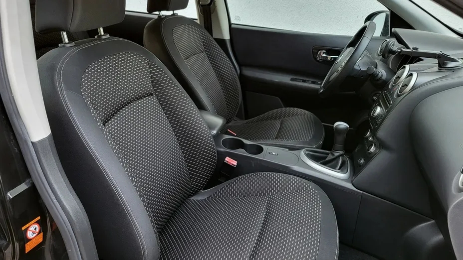 NISSAN Qashqai -