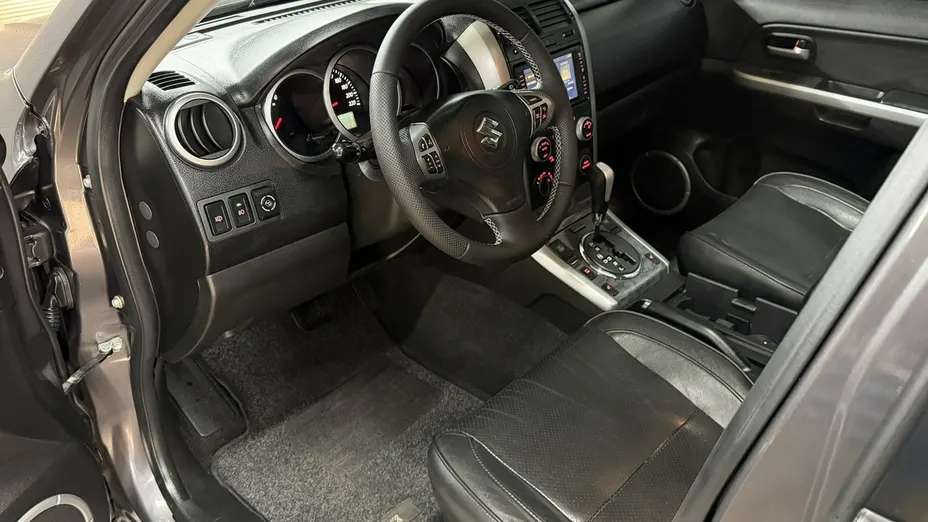SUZUKI Grand Vitara -