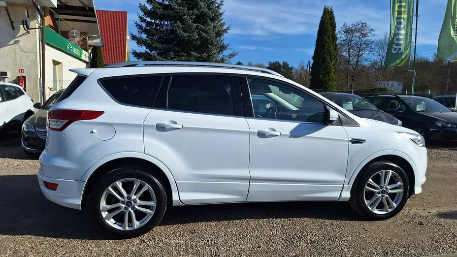 FORD Kuga -