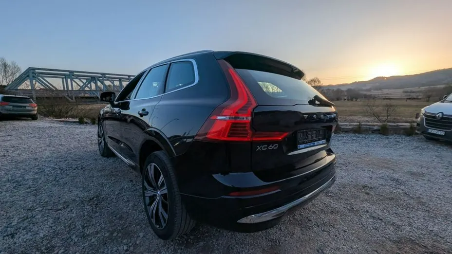 VOLVO XC60 -