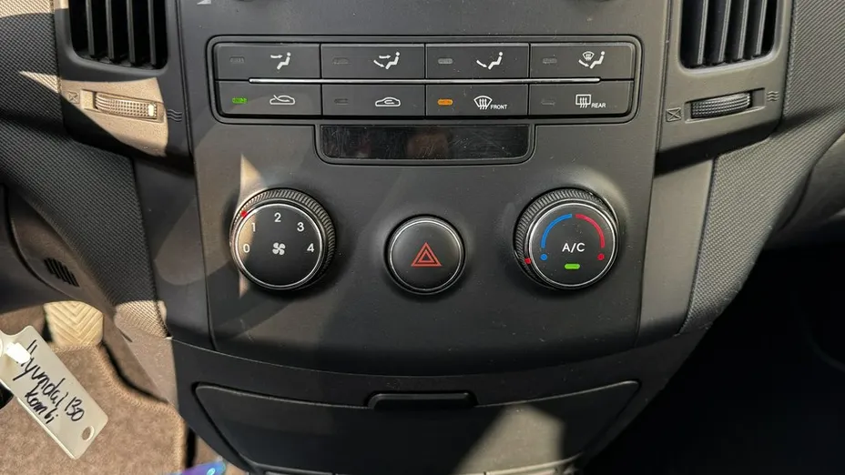 HYUNDAI i30 -