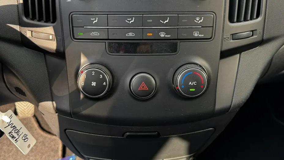 HYUNDAI i30 -