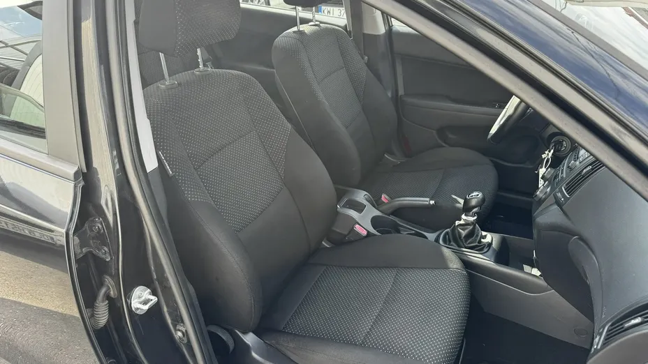 HYUNDAI i30 -