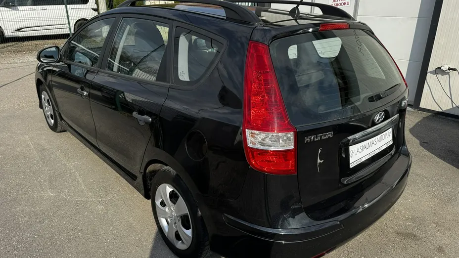 HYUNDAI i30 -