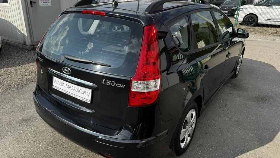 HYUNDAI i30 -