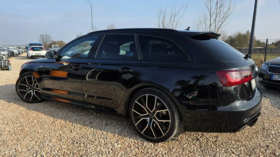 AUDI A6 -