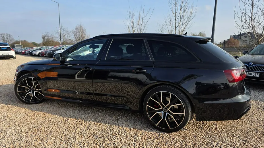AUDI A6 -
