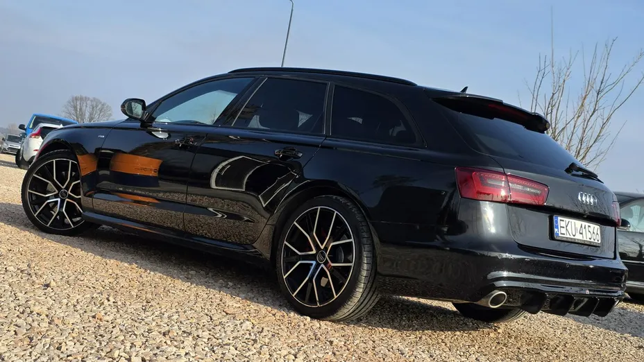 AUDI A6 -