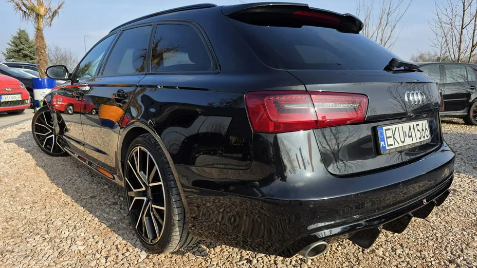 AUDI A6 -