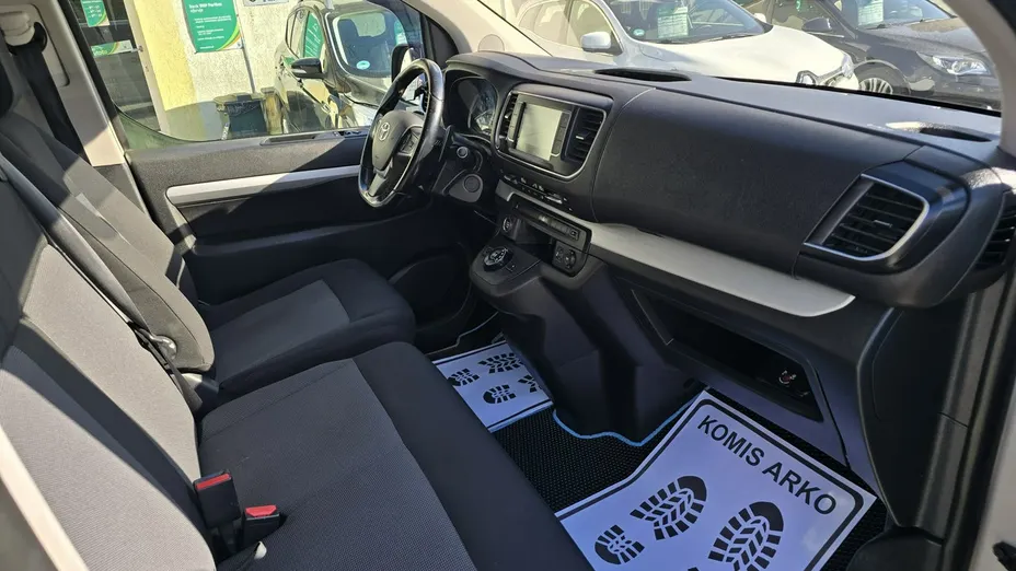 TOYOTA Proace Verso -
