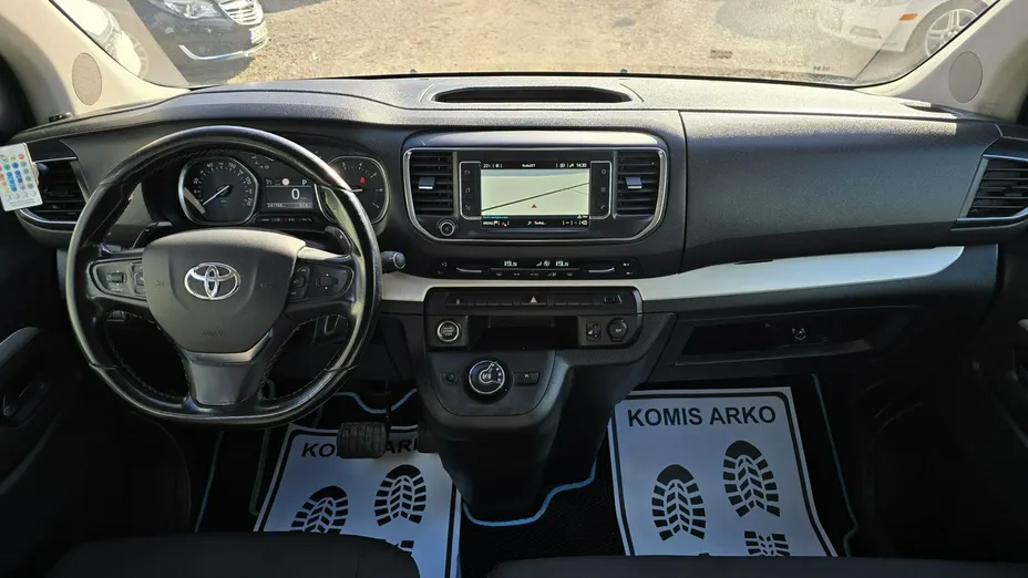 TOYOTA Proace Verso -