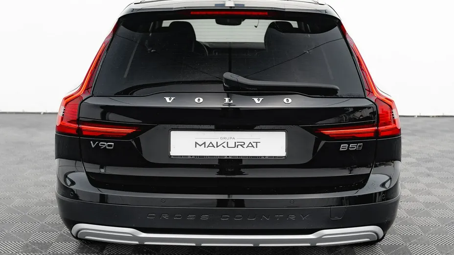 VOLVO V90 -
