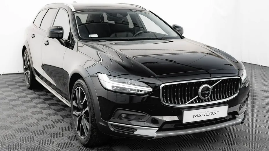 VOLVO V90 -