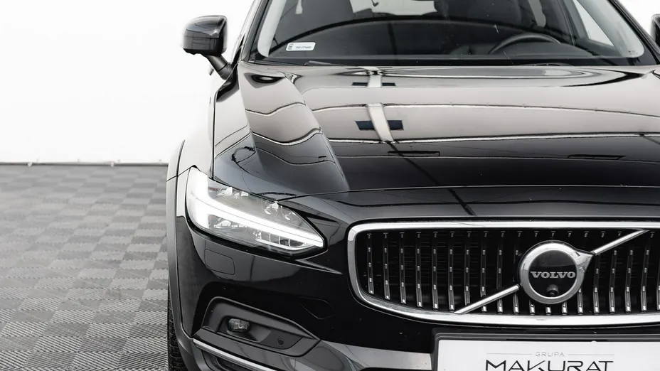 VOLVO V90 -