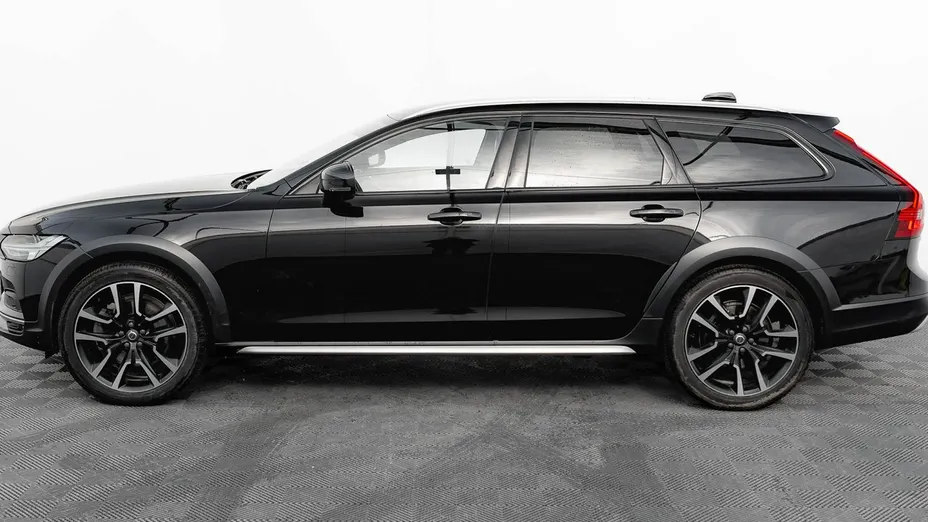 VOLVO V90 -