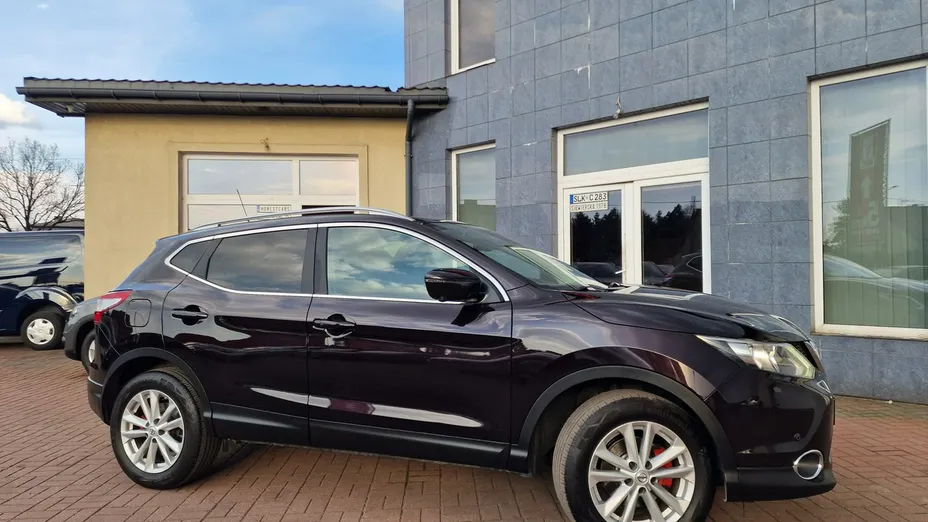 NISSAN Qashqai -