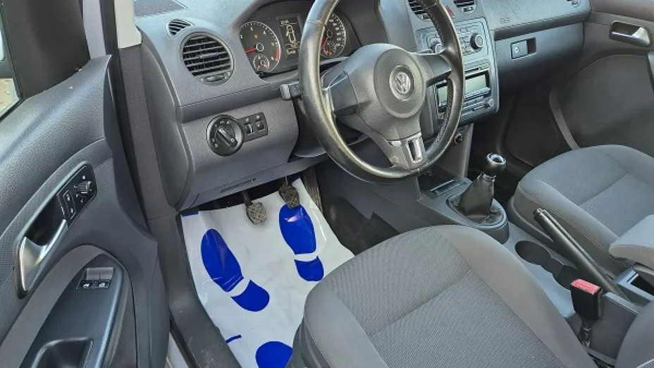 VOLKSWAGEN Caddy -