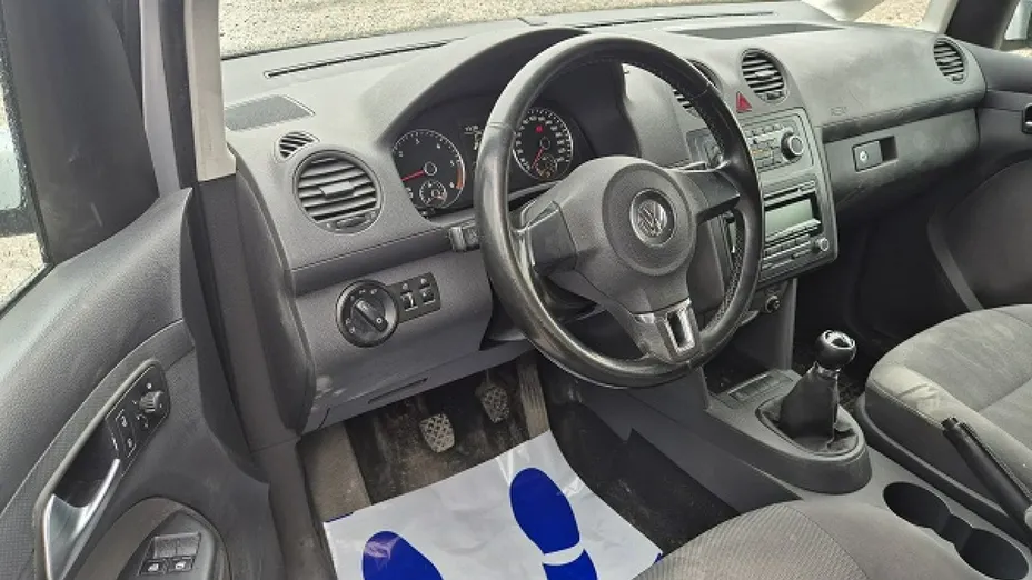 VOLKSWAGEN Caddy -