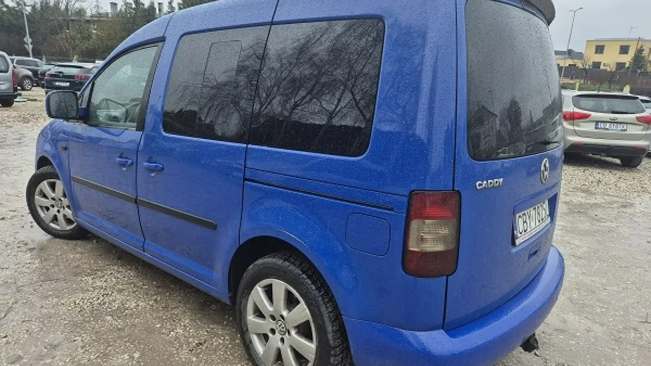 VOLKSWAGEN Caddy -