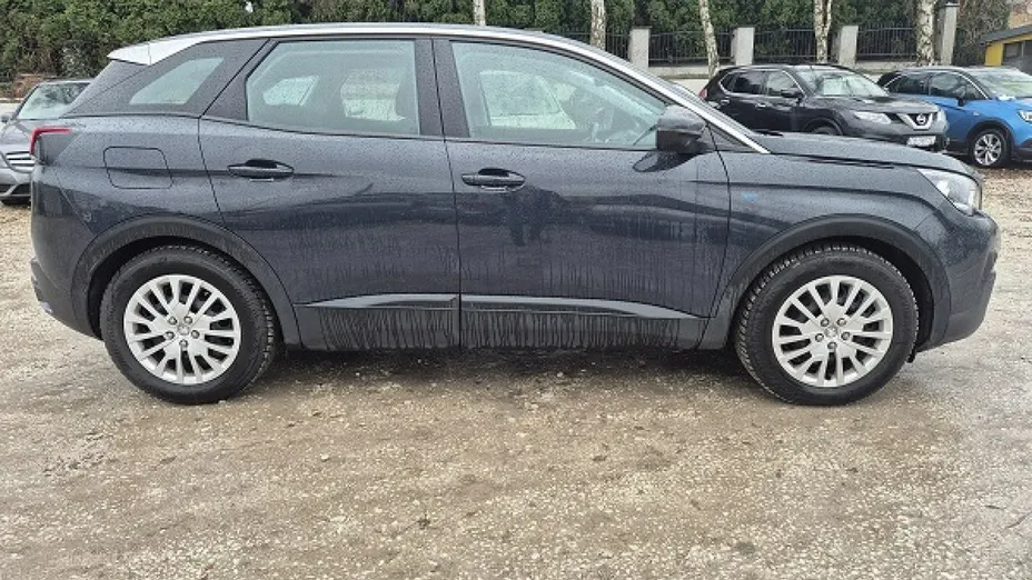 PEUGEOT 3008 -