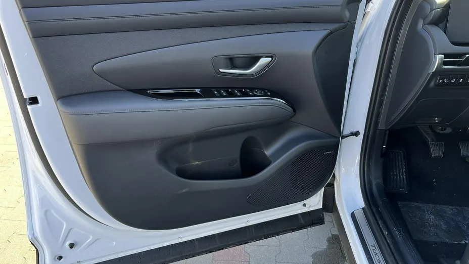 HYUNDAI Tucson -