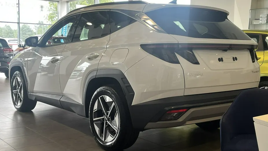 HYUNDAI Tucson -
