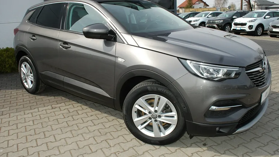 OPEL Grandland X -
