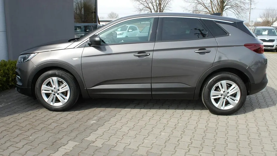 OPEL Grandland X -