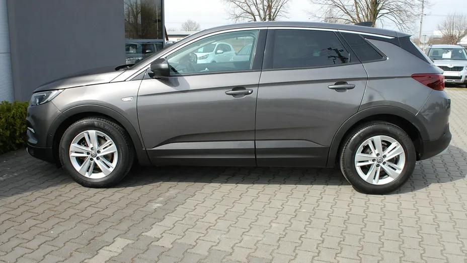 OPEL Grandland X -