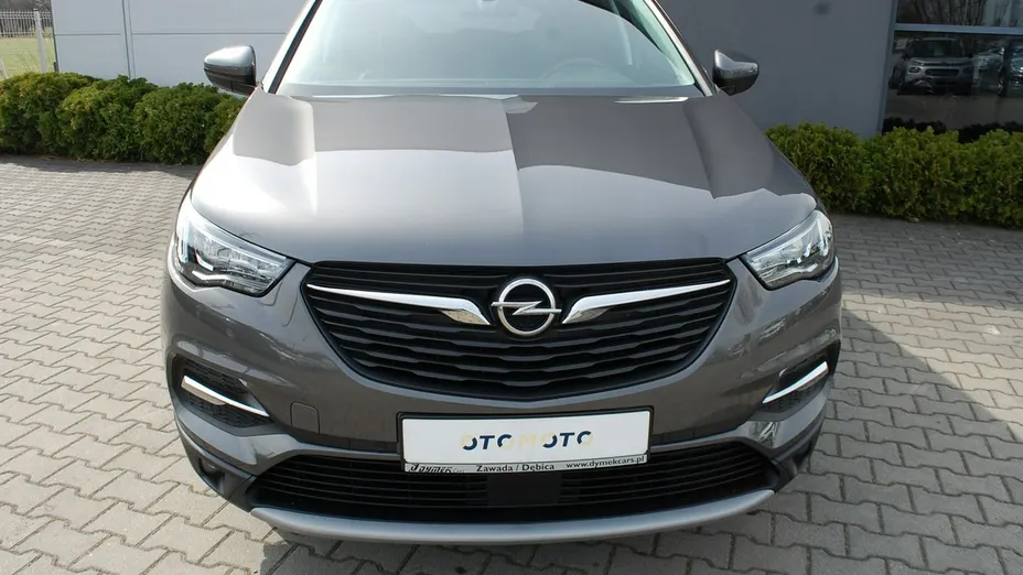 OPEL Grandland X -