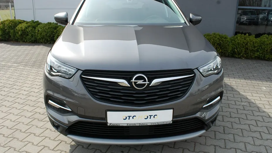 OPEL Grandland X -
