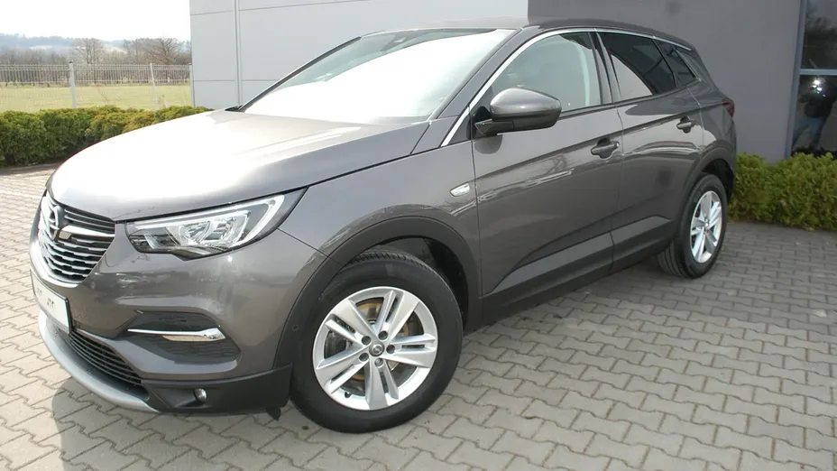 OPEL Grandland X -