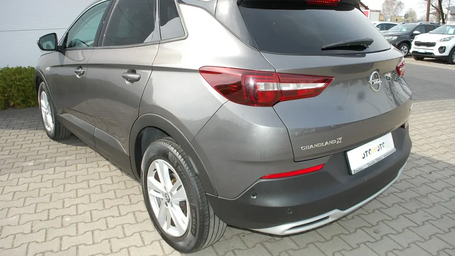 OPEL Grandland X -