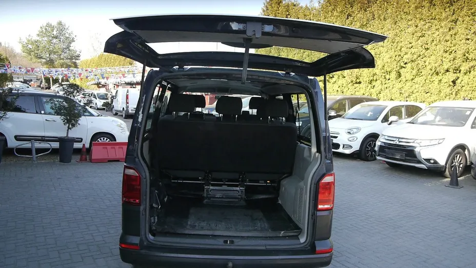 VOLKSWAGEN Transporter -