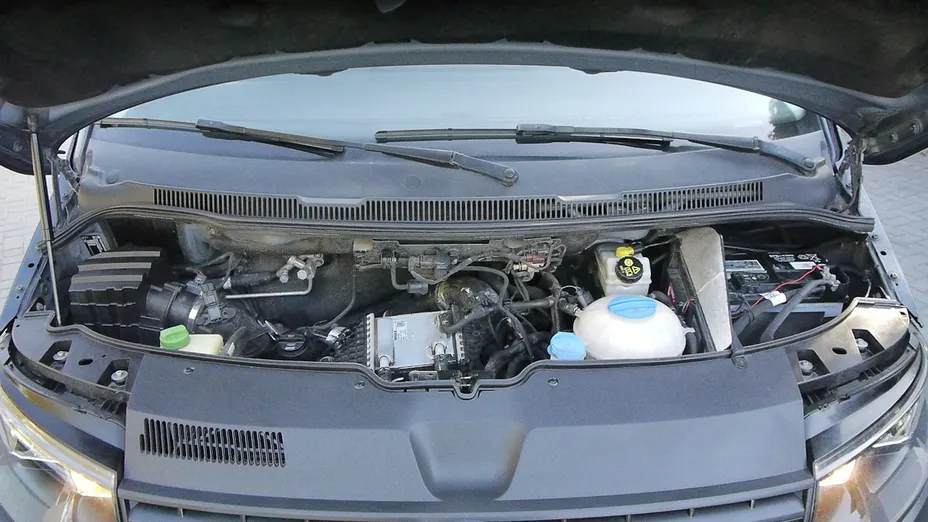 VOLKSWAGEN Transporter -