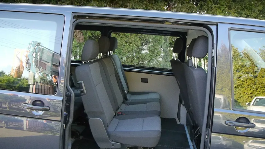 VOLKSWAGEN Transporter -