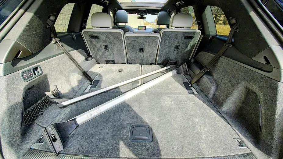 AUDI Q7 -
