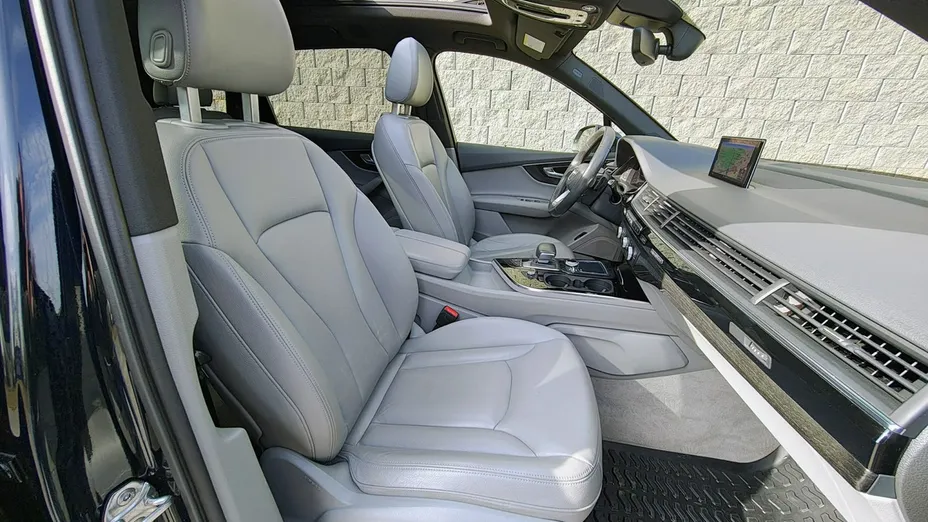 AUDI Q7 -