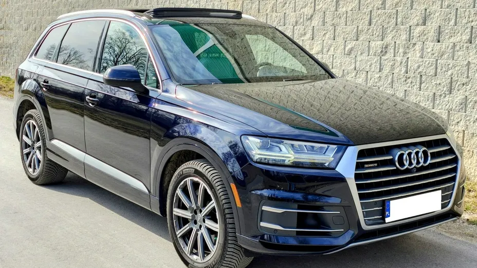 AUDI Q7 -