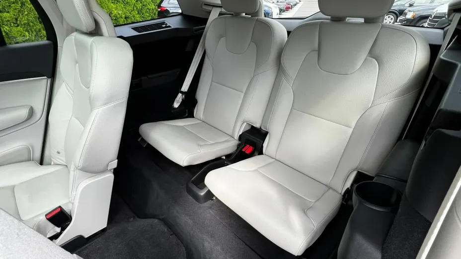 VOLVO XC90 -