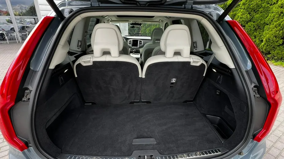 VOLVO XC90 -