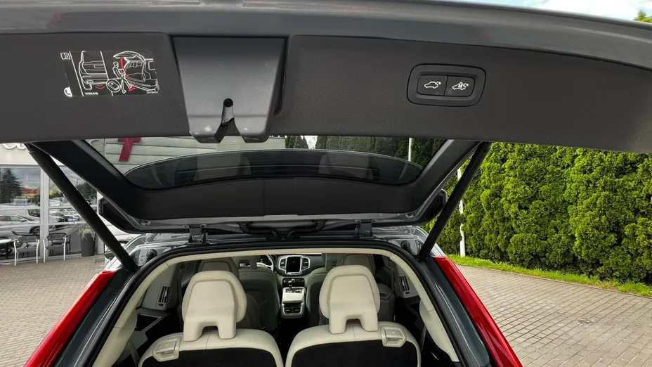 VOLVO XC90 -