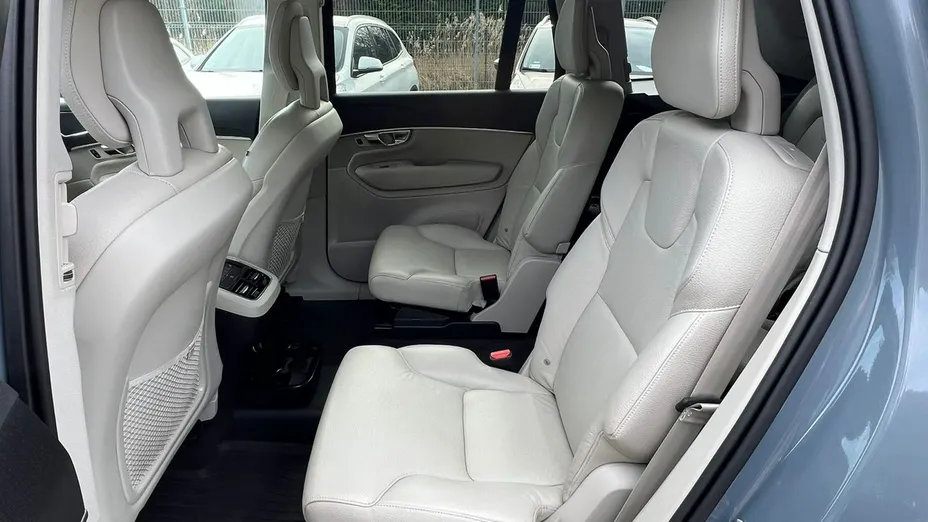 VOLVO XC90 -