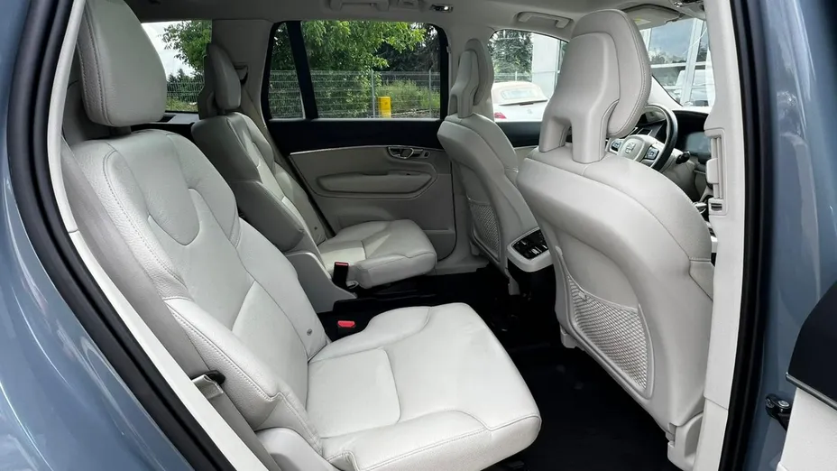 VOLVO XC90 -
