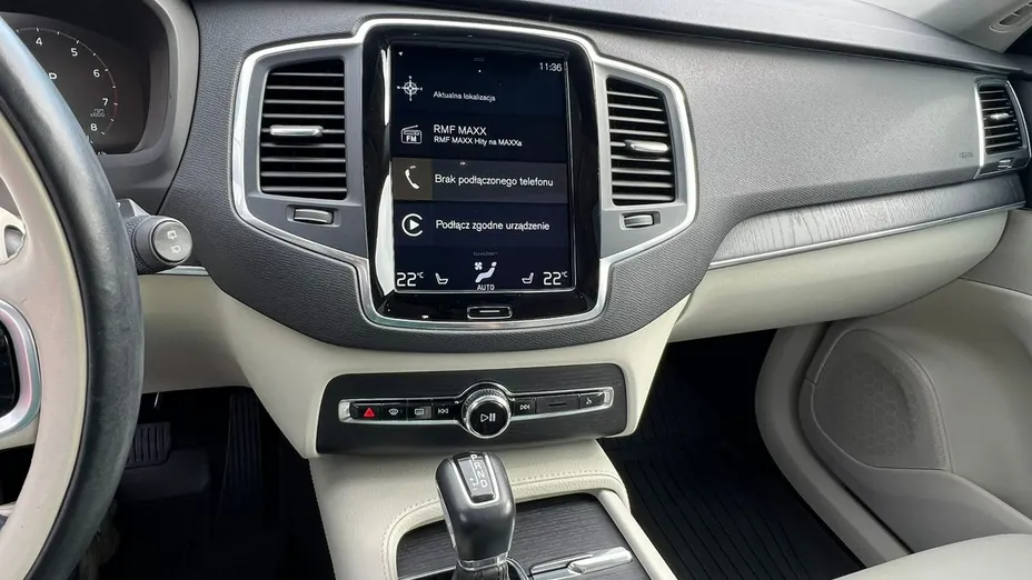 VOLVO XC90 -