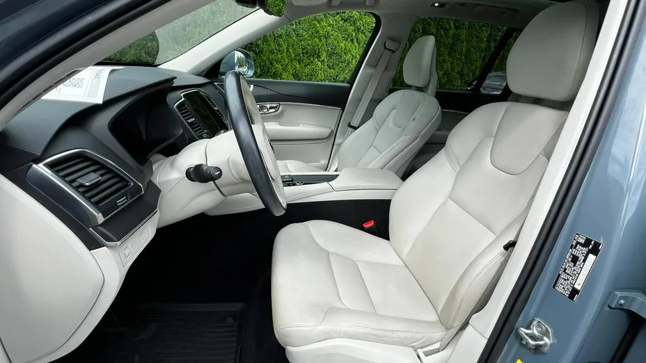 VOLVO XC90 -