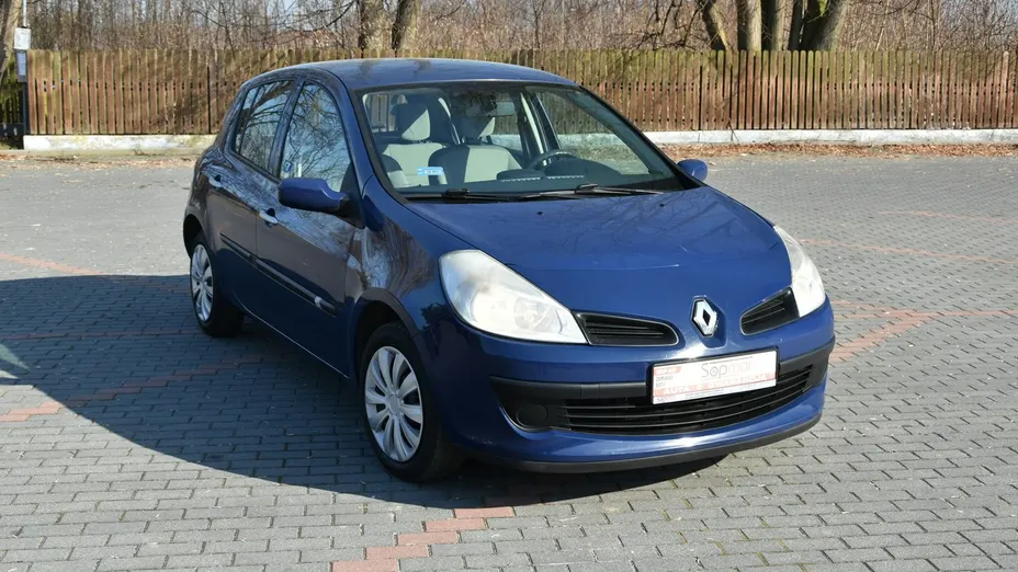 RENAULT Clio -