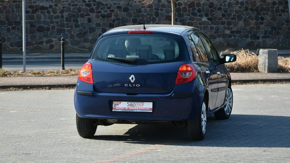 RENAULT Clio -